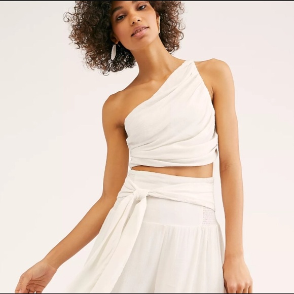 Free People Tops - Free People Maggie One Shoulder Crop Top✨